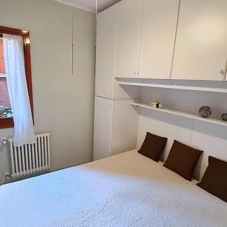 Classic Ol Apartment